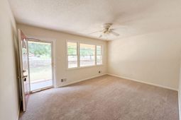 406 Lafayette Way  photo 4