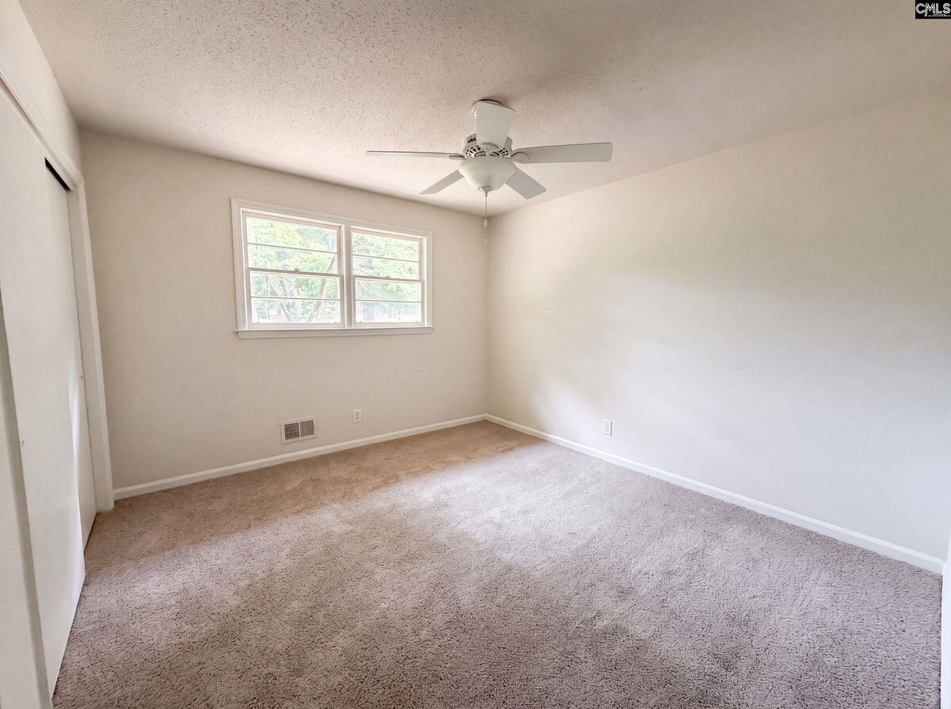 406 Lafayette Way  Photo 4