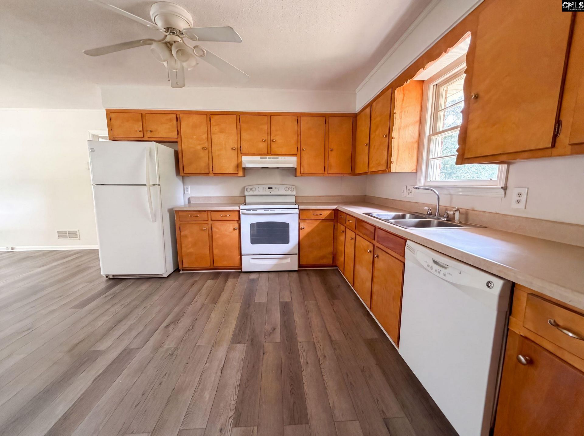 406 Lafayette Way  Photo 7
