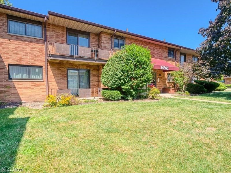 24665 Clareshire Drive, North Olmsted, OH 44070 Photo 1