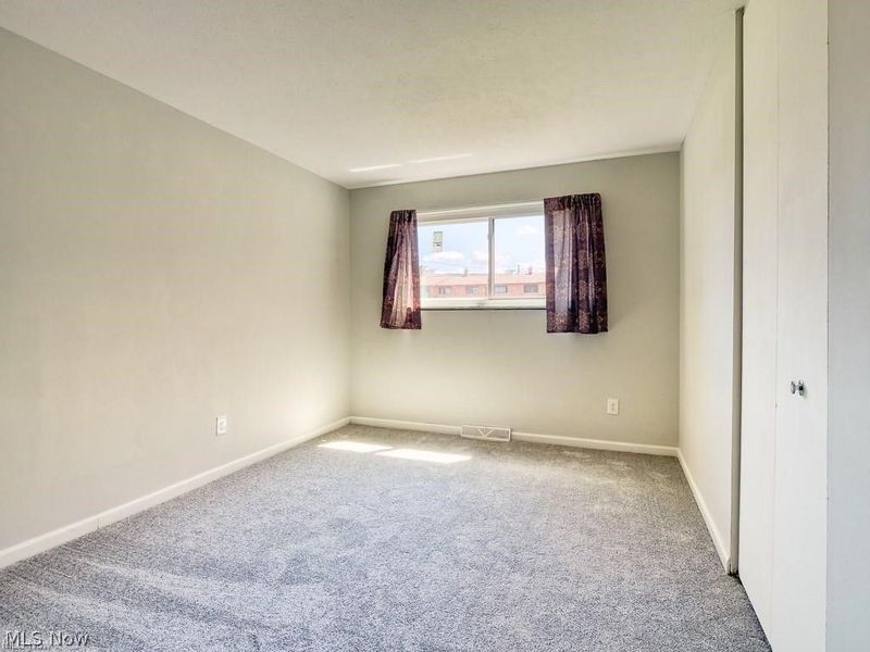 24665 Clareshire Drive, North Olmsted, OH 44070 Photo 22
