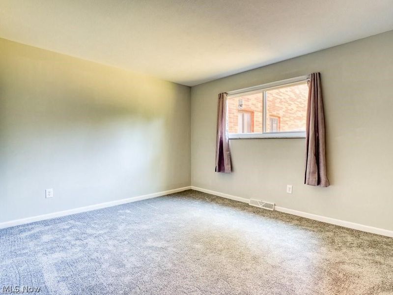 24665 Clareshire Drive, North Olmsted, OH 44070 Photo 23