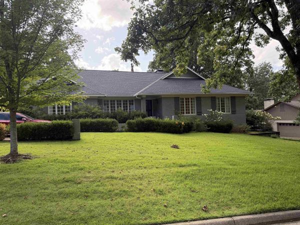 8 Longlea Drive, Little Rock, AR 72212