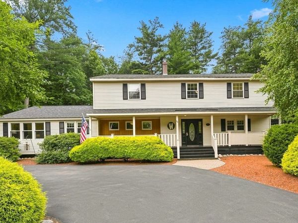 90 Rounsevell Rd, Tewksbury, MA 01876