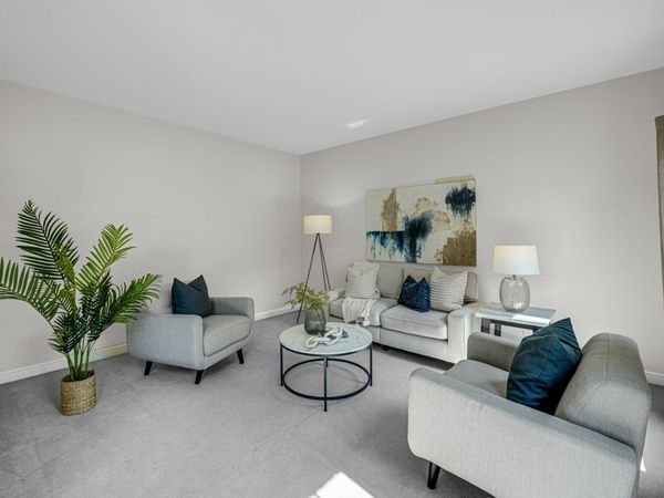 207 Edinburgh Court , Naperville, IL 60540
