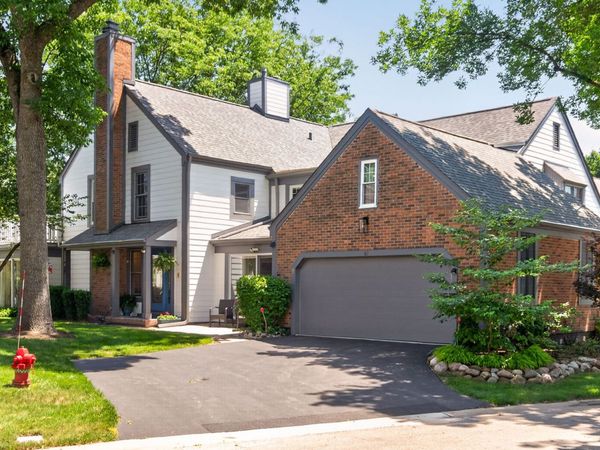 87 Whittington Course, St. Charles, IL 60174