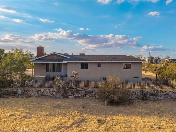 58814 Los Coyotes , Yucca Valley, CA 92284