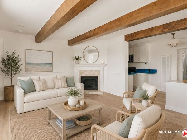 1466 Manhattan Beach Boulevard , Unit 4, Manhattan Beach, CA 90266