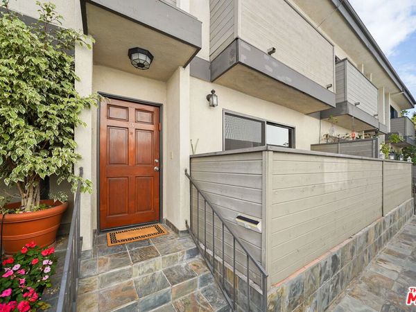11952 Darlington Avenue , Unit 3, Los Angeles, CA 90049