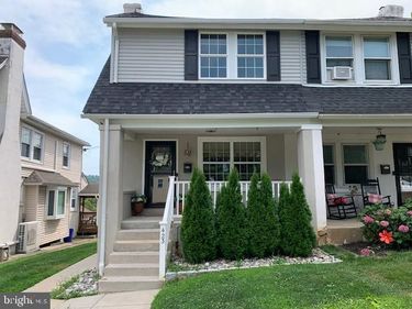 423 E TENTH AVENUE , CONSHOHOCKEN, PA 19428