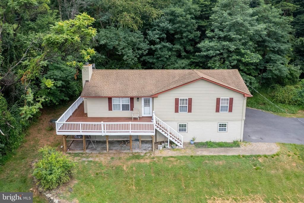 434 King David Drive, Linden, VA 22642 Main Photo