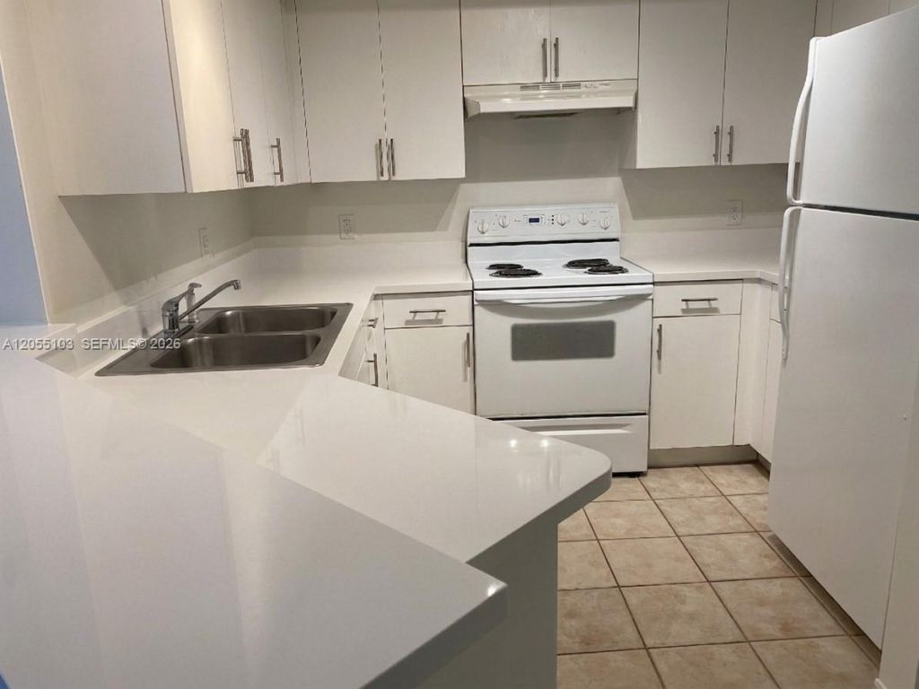 4177 N Haverhill Rd, Unit 808, West Palm Beach, FL 33417 Photo