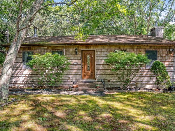 29 Boatheaders Lane N, East Hampton, NY 11937