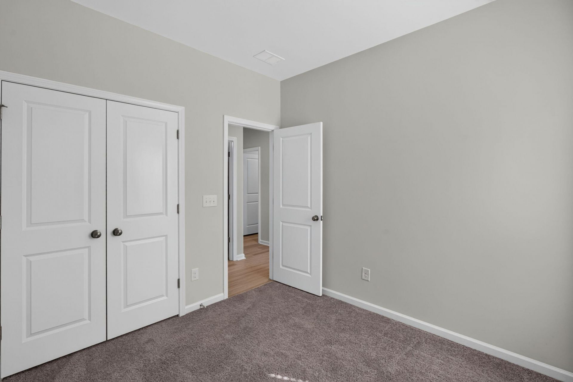 134 Clydesdale Circle Photo 17