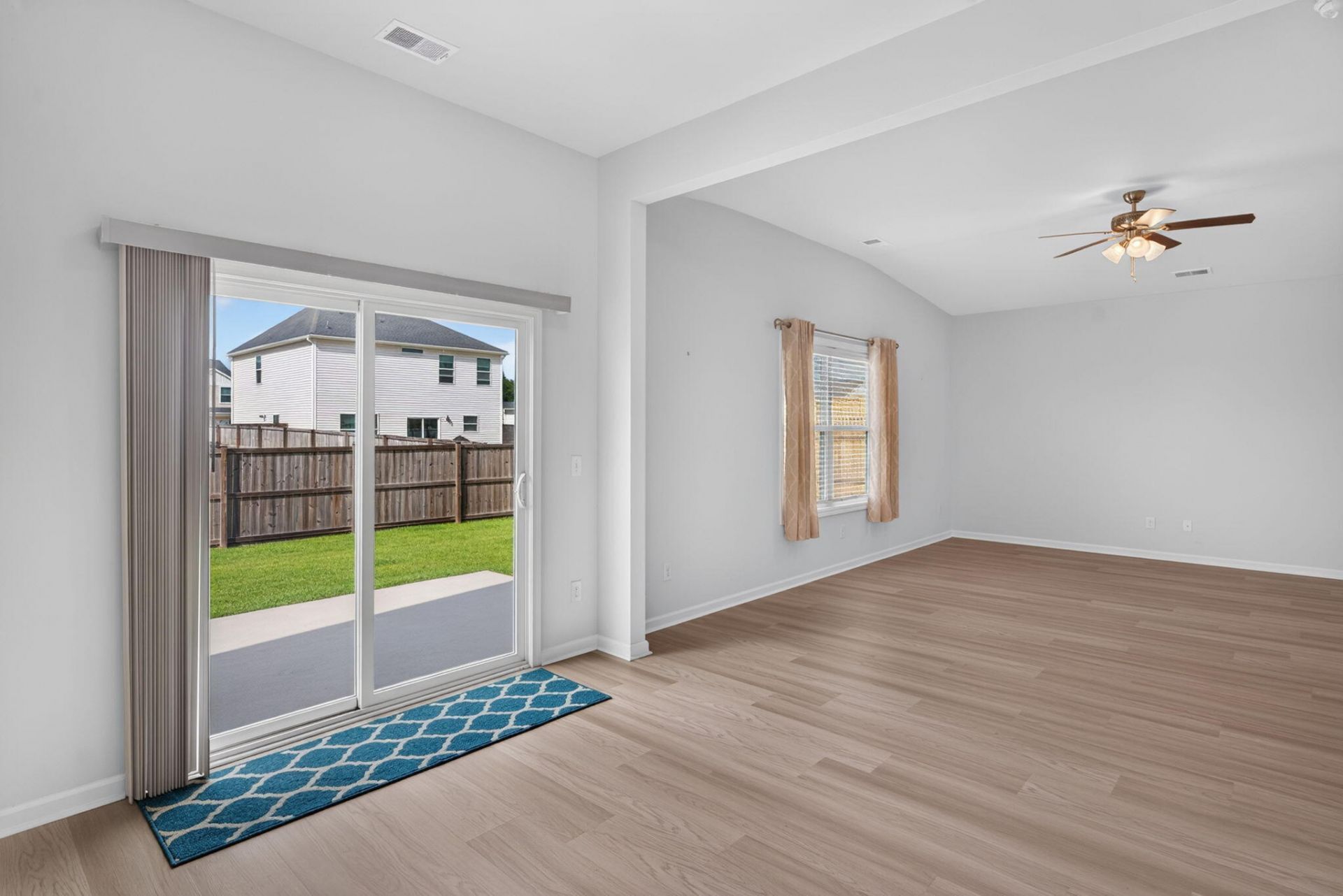 134 Clydesdale Circle Photo 28