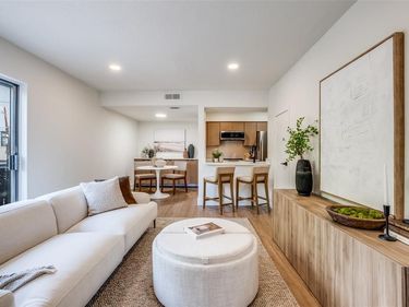 4020 Holland Avenue , Unit 211, Dallas, TX 75219