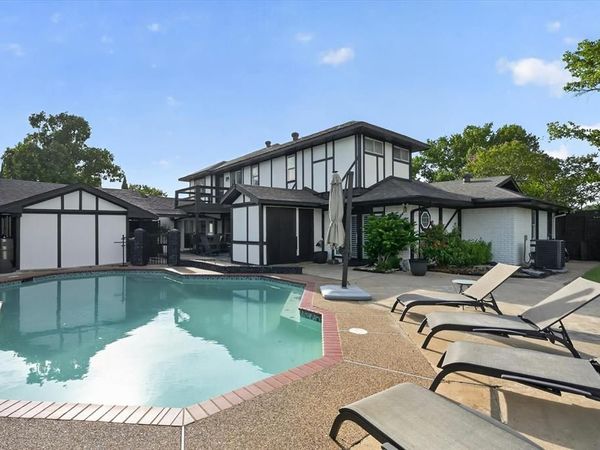 1946 Sussex Drive, Carrollton, TX 75007