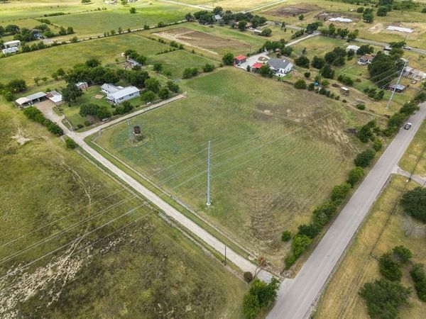 6550 Veal Station Road , Weatherford, TX 76085