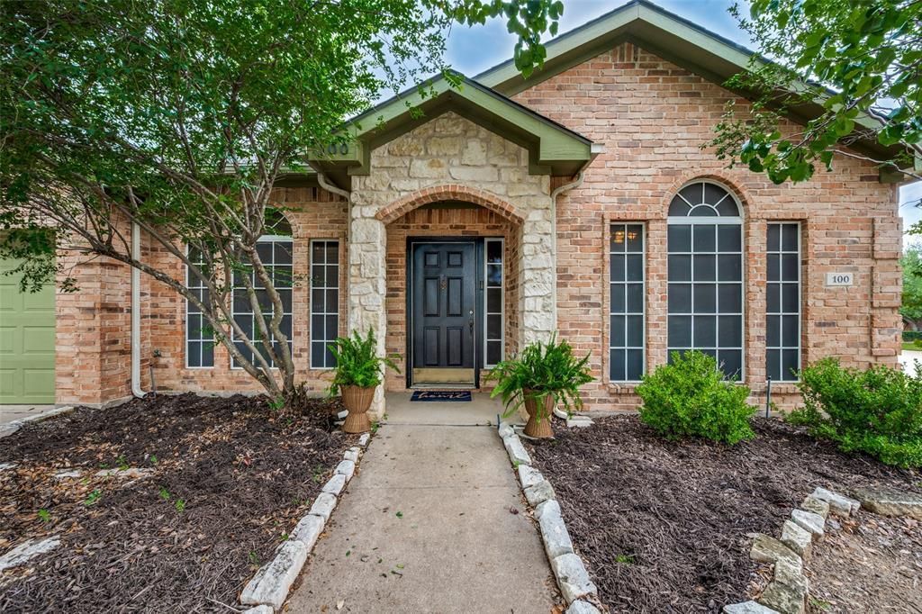 100 Bullava Court, Crowley, TX 76036 Main Photo
