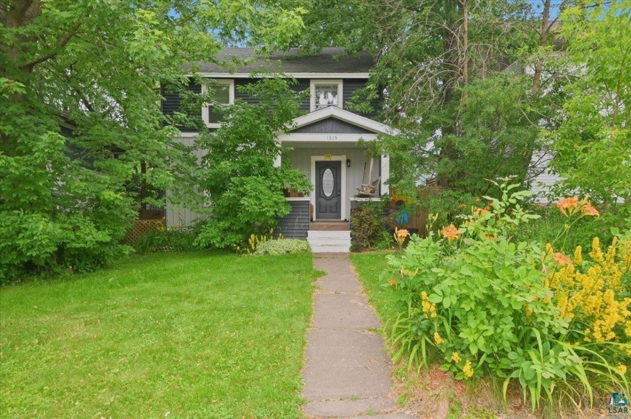 1515 N 9th Ave E, Duluth, MN 55805 Main Photo