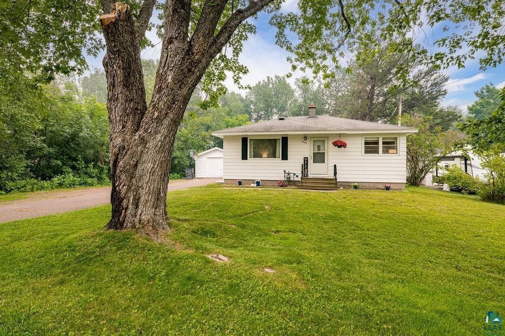 2604 Hagberg St, Duluth, MN 55811 Main Photo