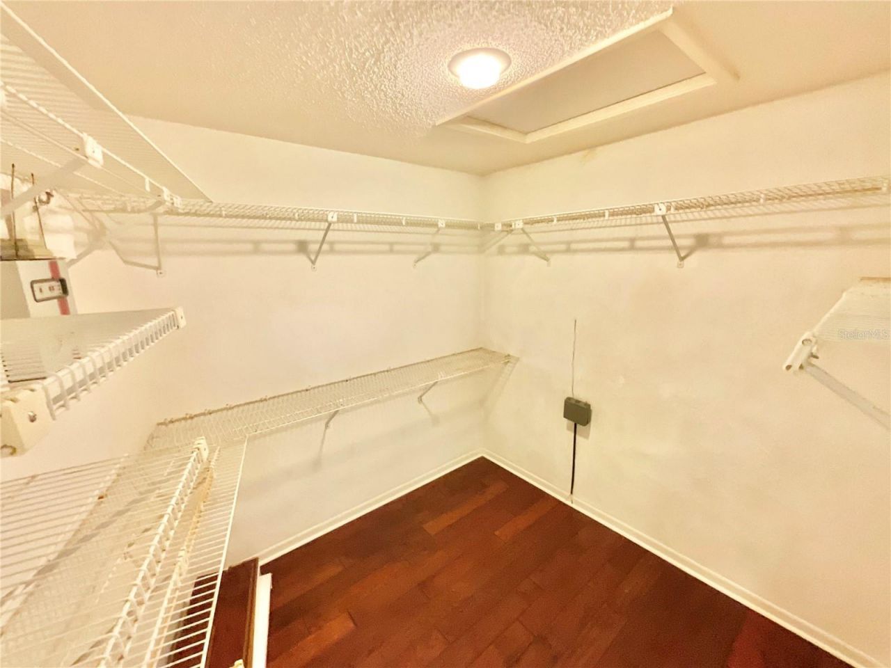 1349 Hillside Drive , Tarpon Springs, FL 34689 Photo