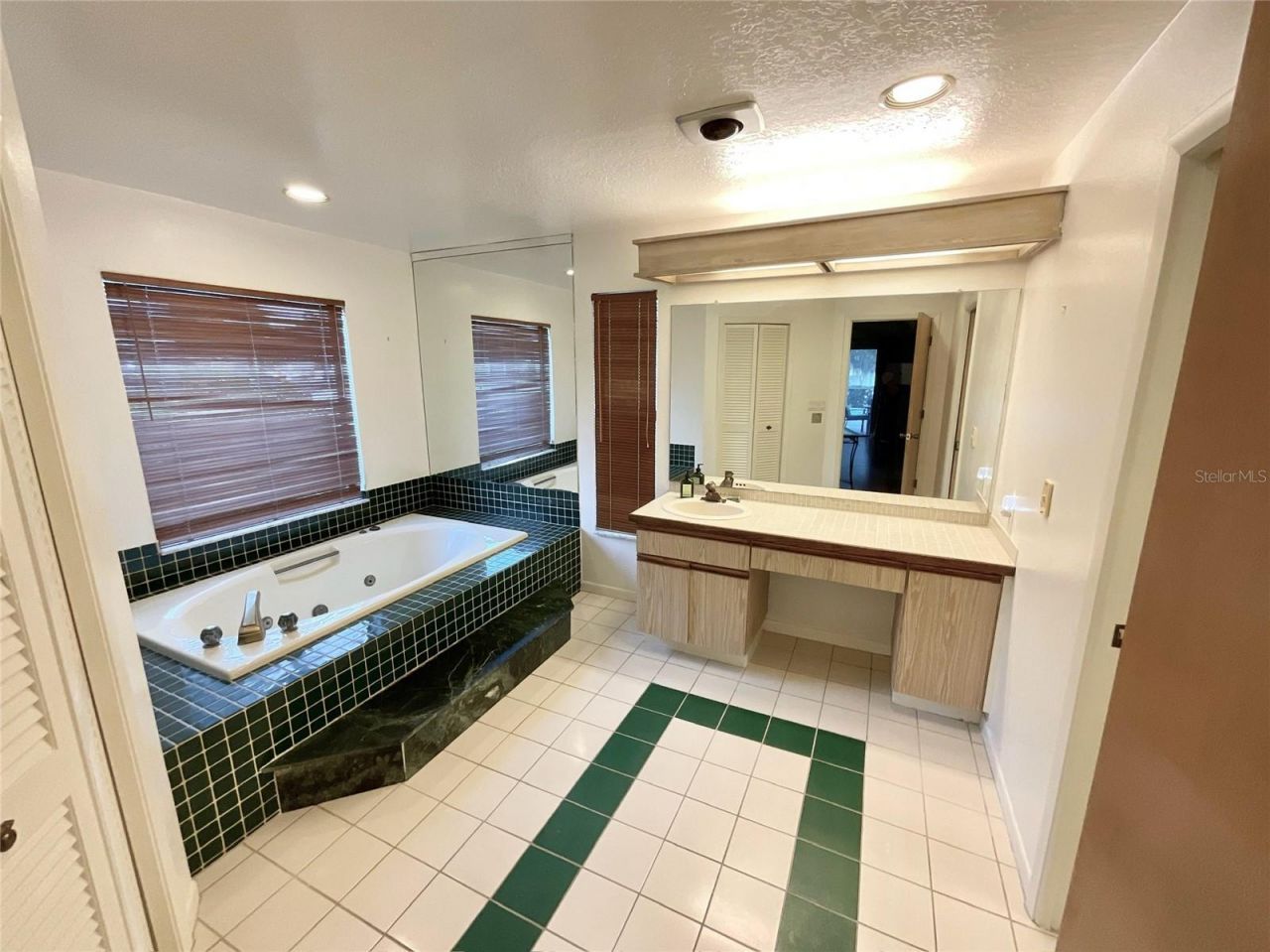 1349 Hillside Drive , Tarpon Springs, FL 34689 Photo