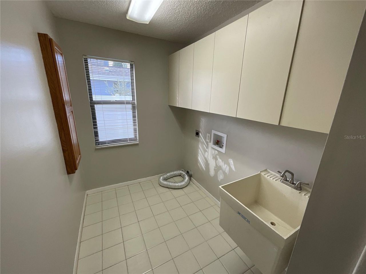 1349 Hillside Drive , Tarpon Springs, FL 34689 Photo