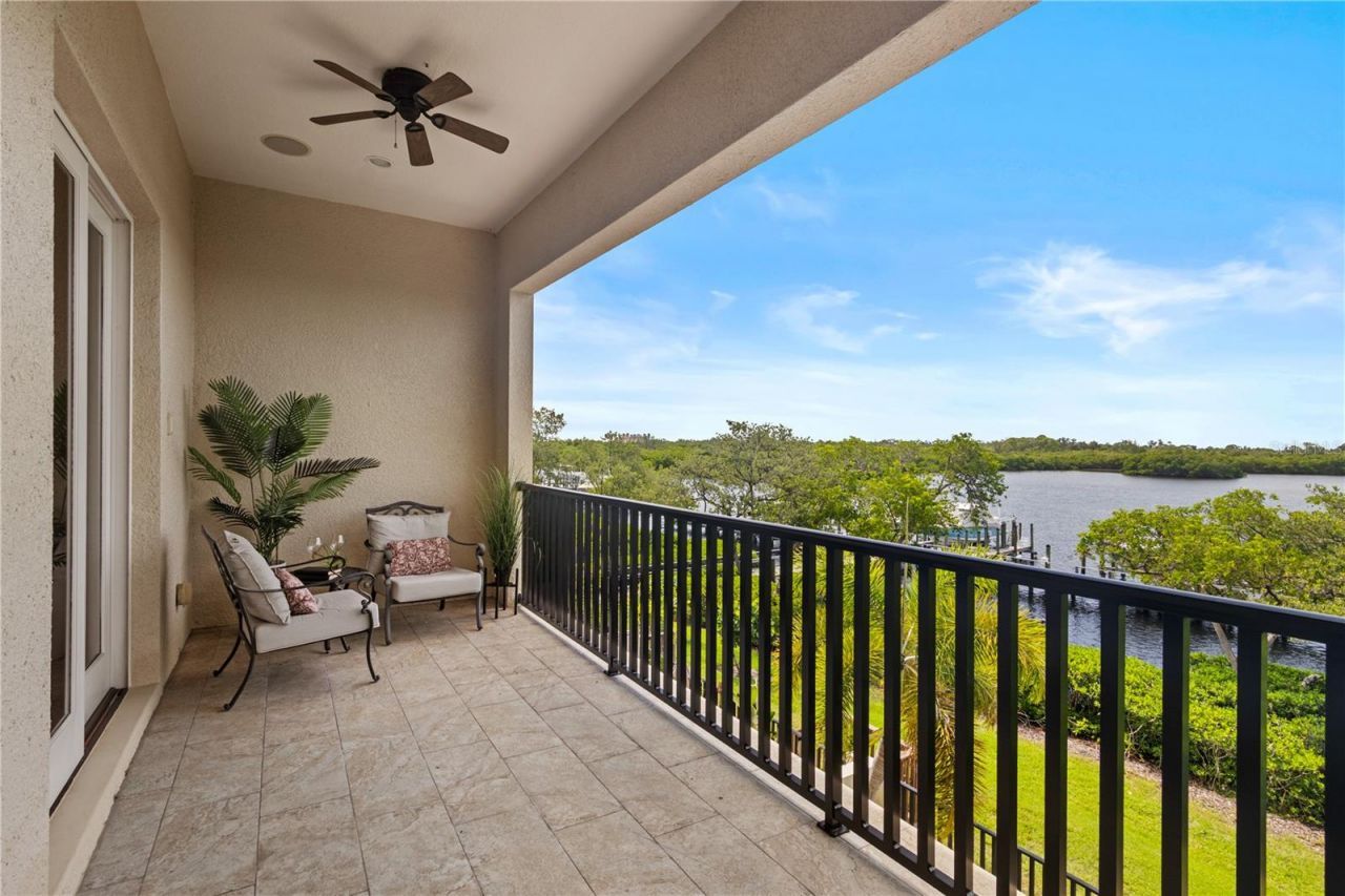 1008 Paseo Del Rio Ne, Saint Petersburg, FL 33702 Photo