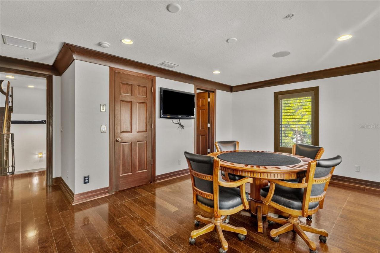 1008 Paseo Del Rio Ne, Saint Petersburg, FL 33702 Photo