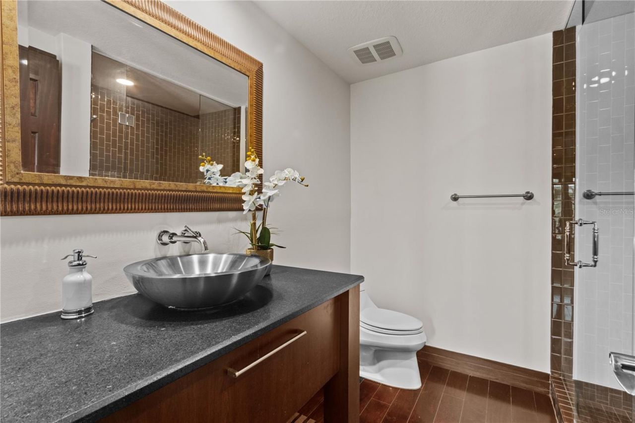 1008 Paseo Del Rio Ne, Saint Petersburg, FL 33702 Photo
