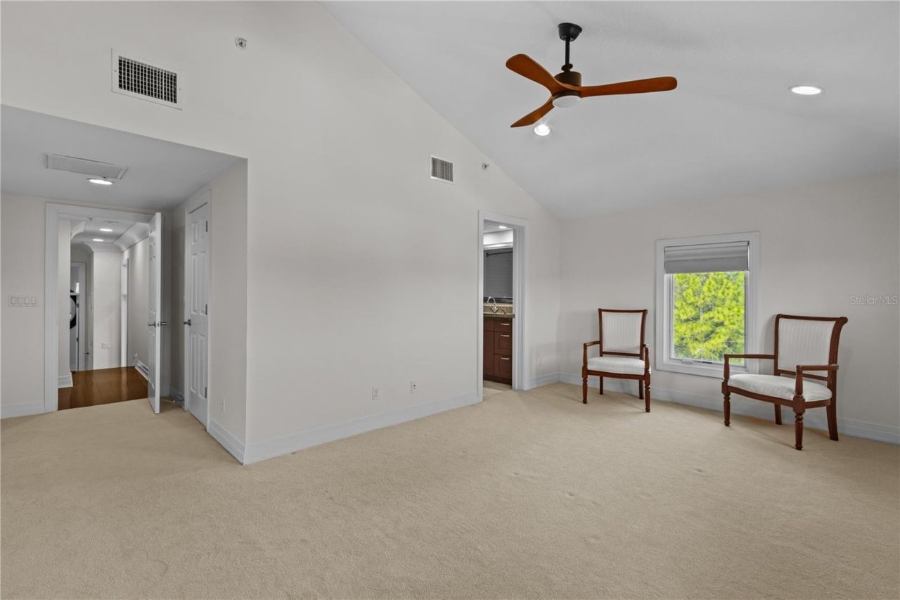 1008 Paseo Del Rio Ne, Saint Petersburg, FL 33702 Photo