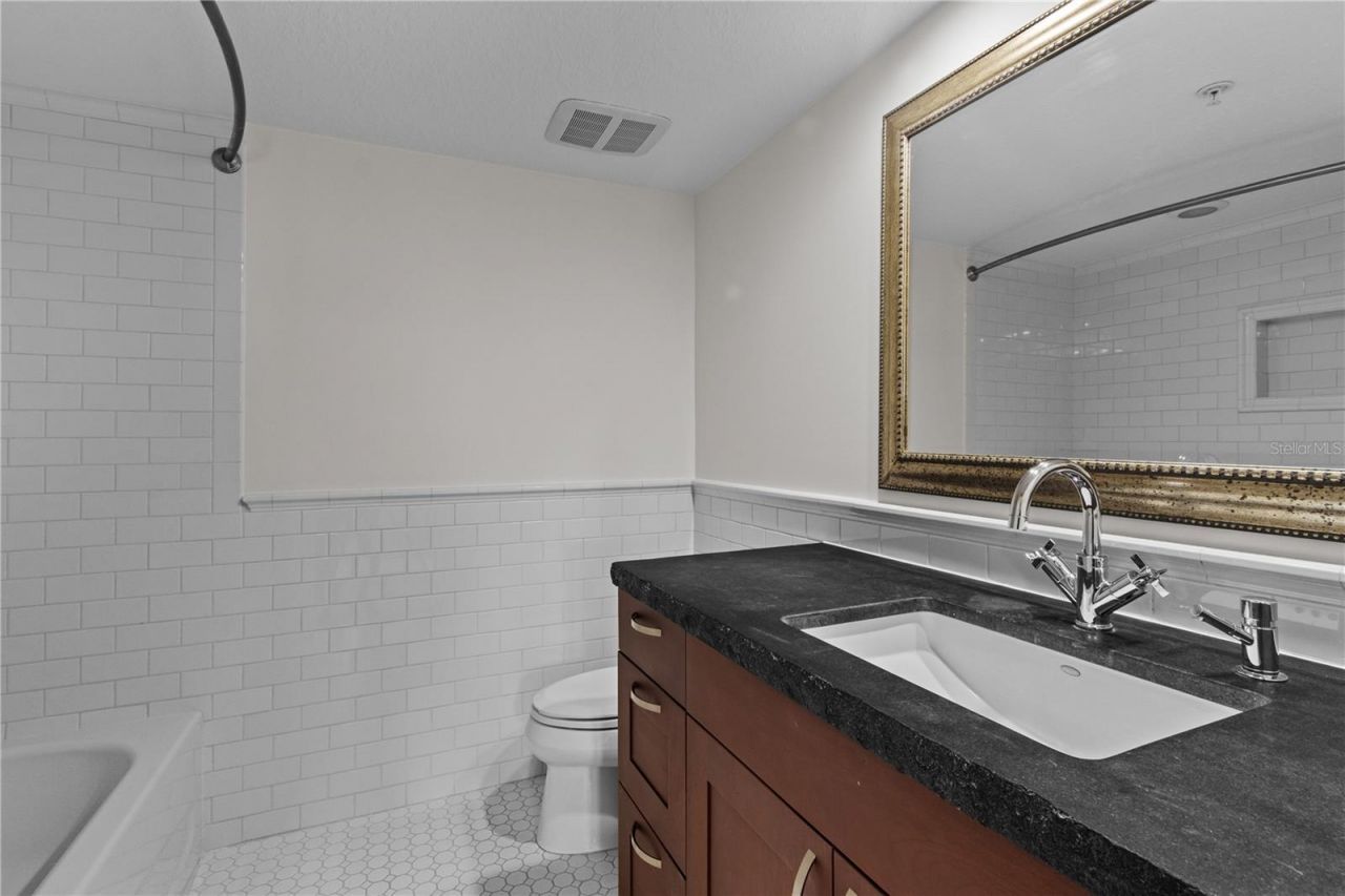 1008 Paseo Del Rio Ne, Saint Petersburg, FL 33702 Photo