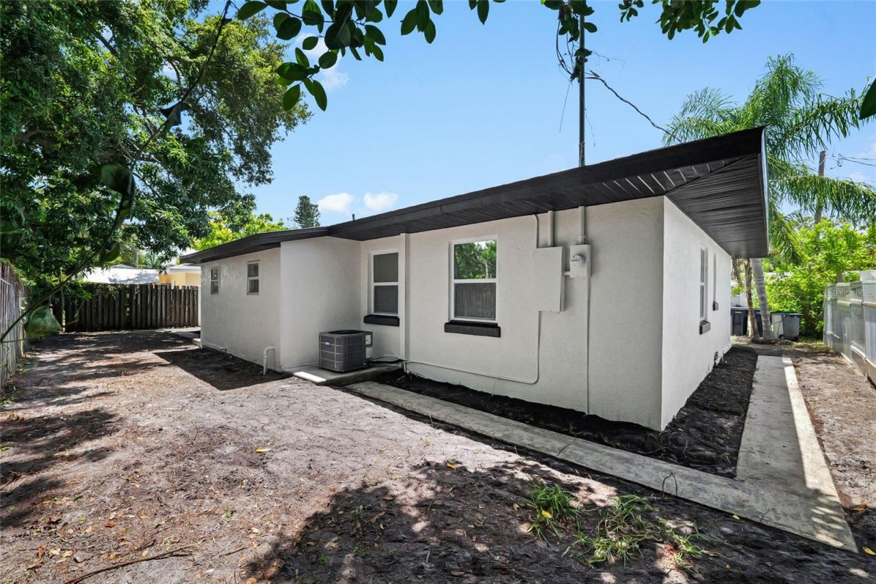 412 20th Avenue W, Palmetto, FL 34221 Photo