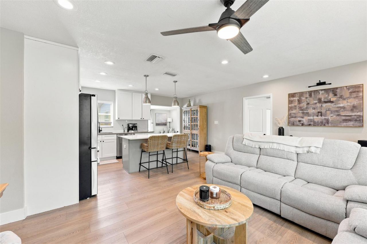 716 75th Avenue N, Saint Petersburg, FL 33702 Photo