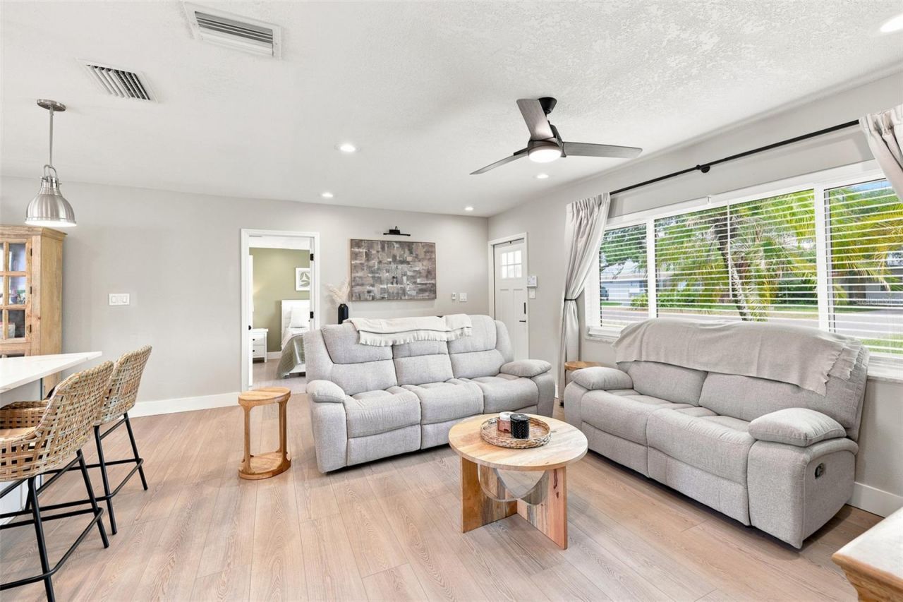 716 75th Avenue N, Saint Petersburg, FL 33702 Photo