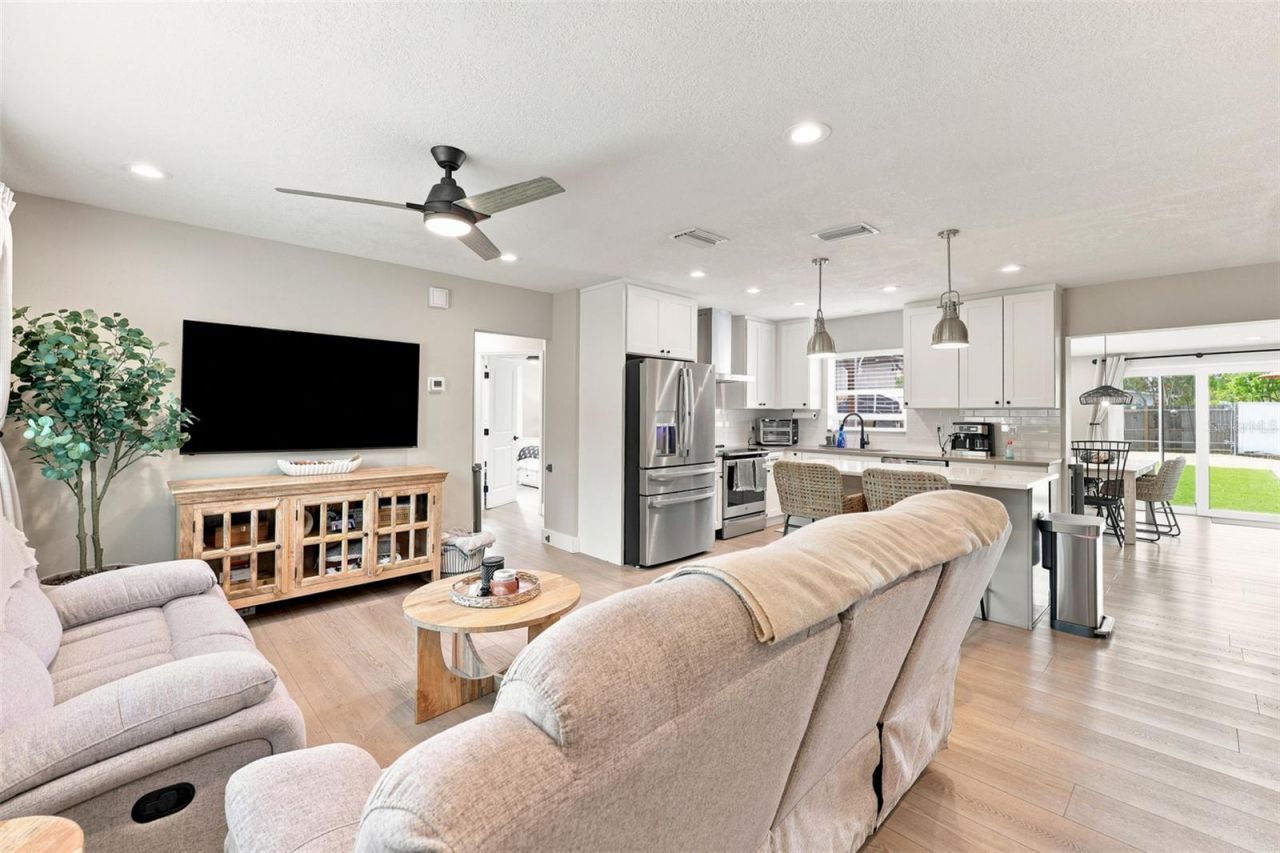 716 75th Avenue N, Saint Petersburg, FL 33702 Photo
