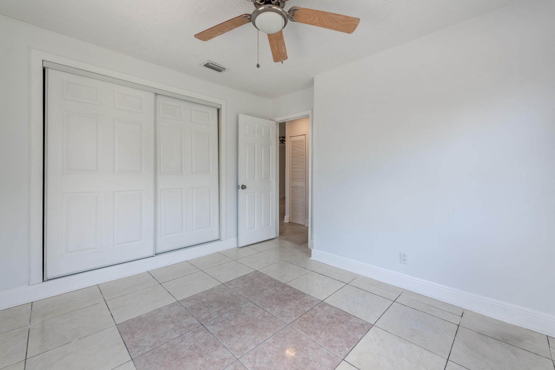 925 S Pine Street, Lake Worth, FL 33460 Photo