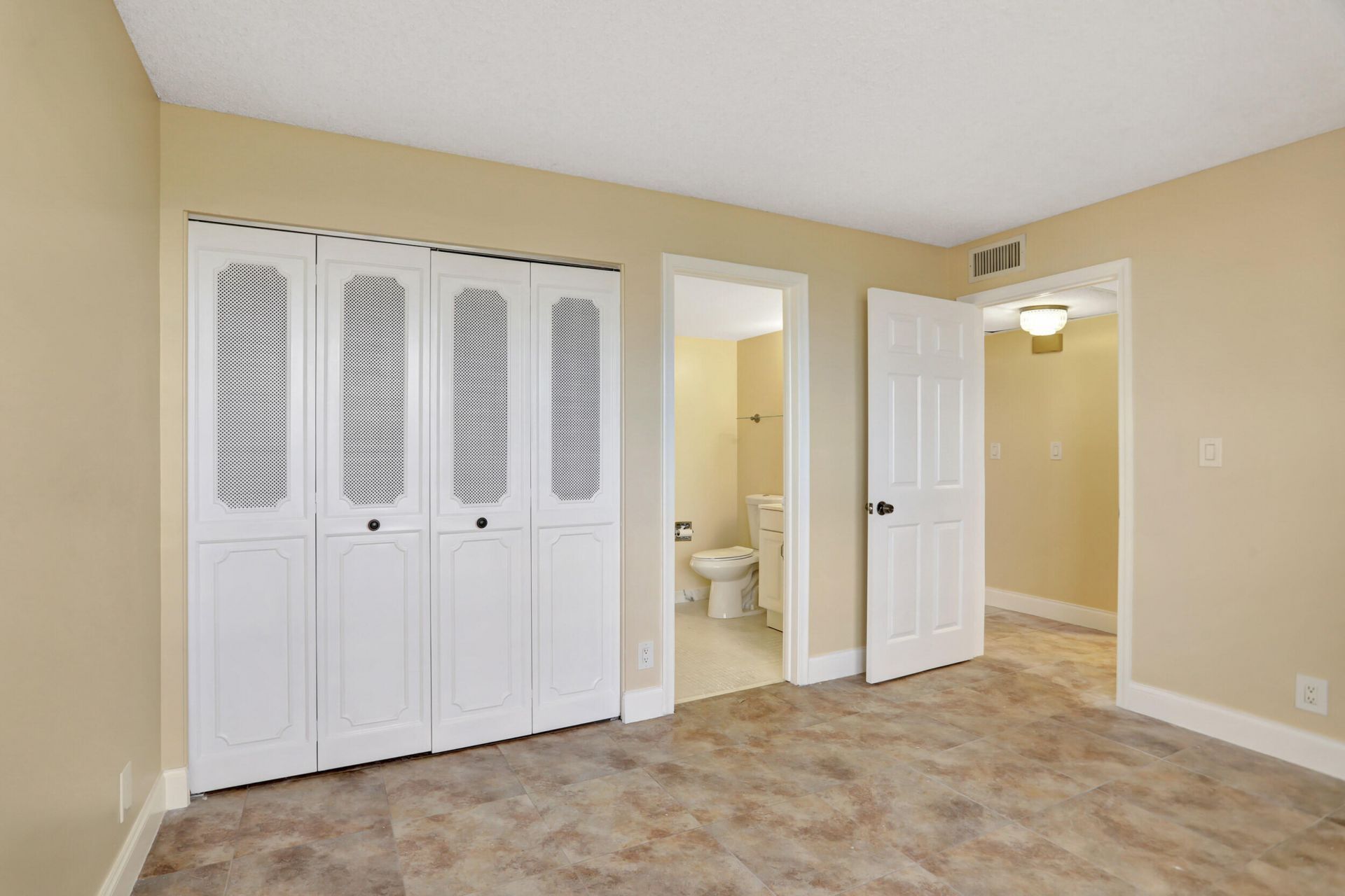 3 Royal Palm Way, Unit 403, Boca Raton, FL 33432 Photo