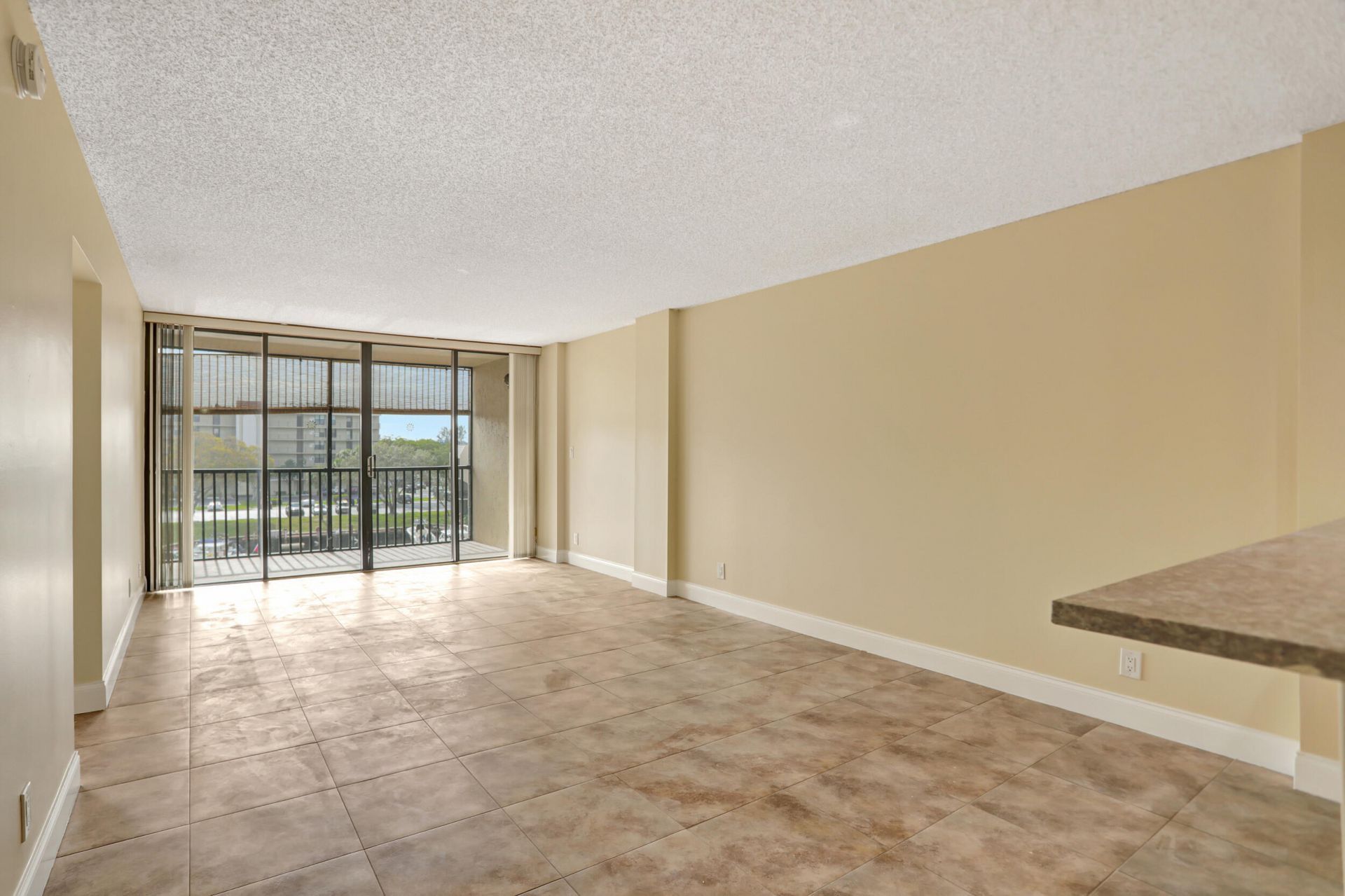 3 Royal Palm Way, Unit 403, Boca Raton, FL 33432 Photo