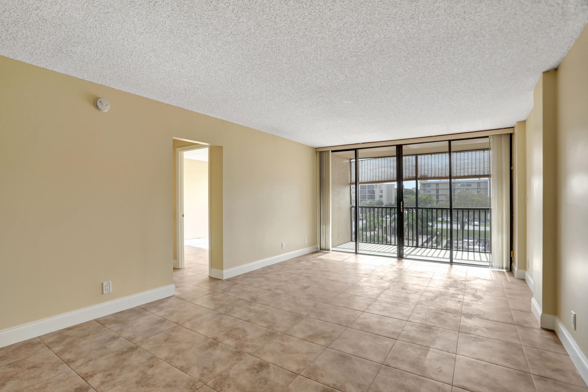 3 Royal Palm Way, Unit 403, Boca Raton, FL 33432 Photo