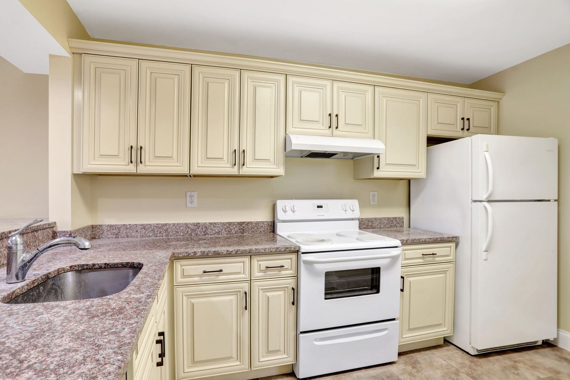 3 Royal Palm Way, Unit 403, Boca Raton, FL 33432 Photo