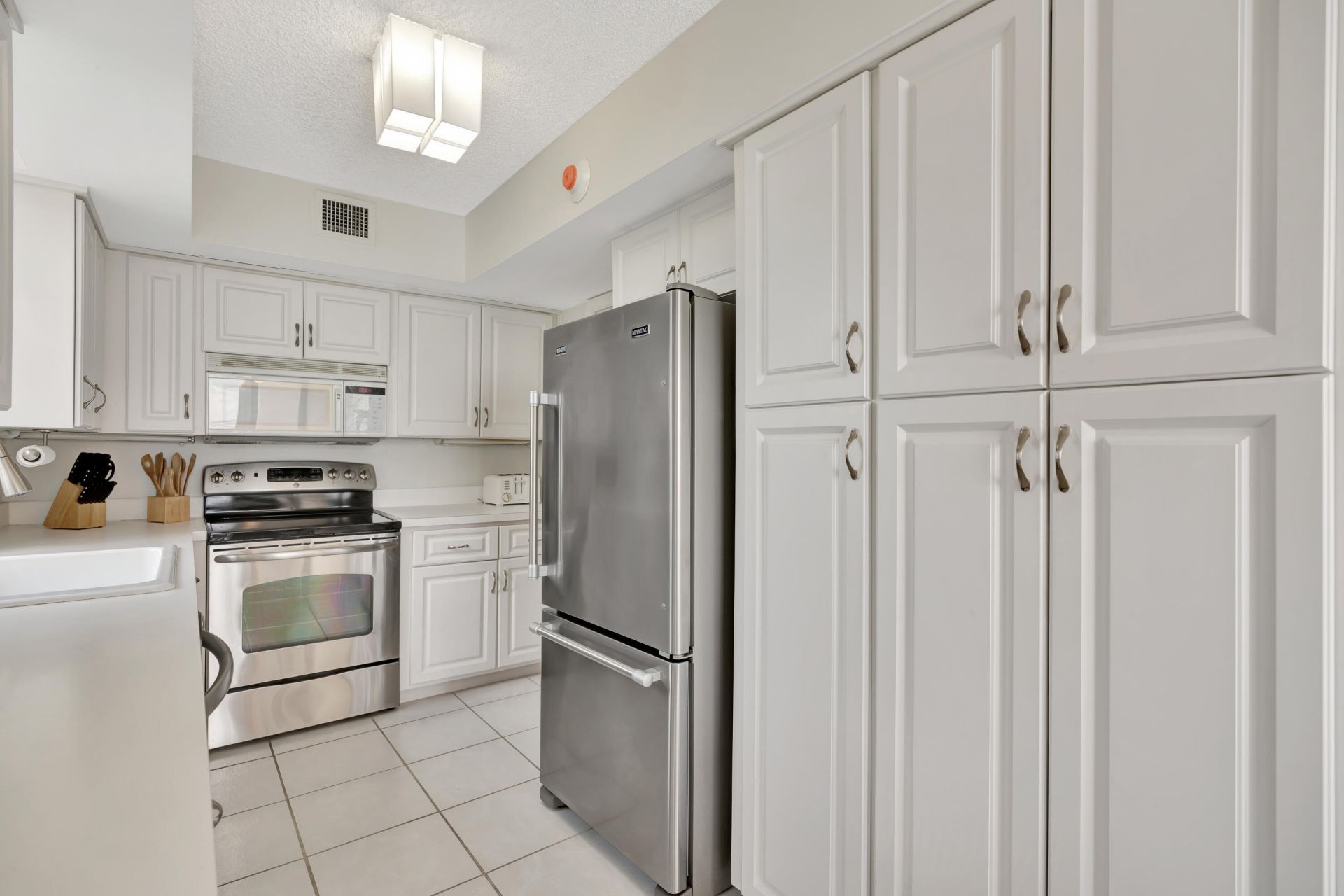 5380 N Ocean Drive, Unit 11A, Riviera Beach, FL 33404 Photo