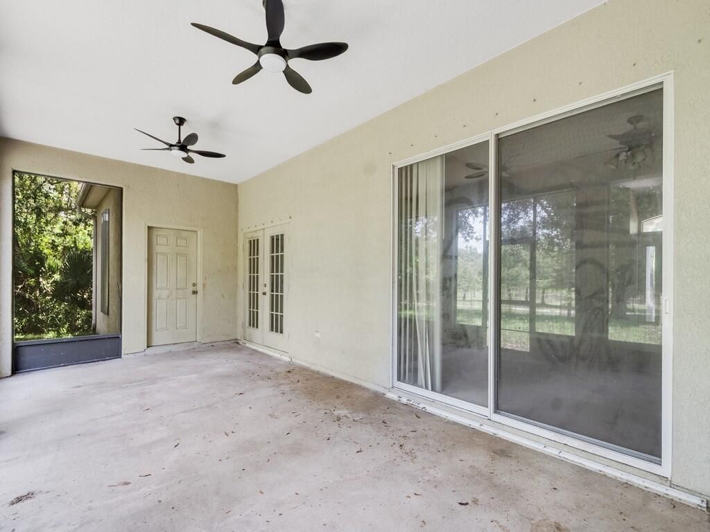 4655 52nd Avenue, Vero Beach, FL 32967 Photo