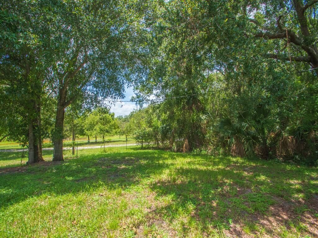 4655 52nd Avenue, Vero Beach, FL 32967 Photo