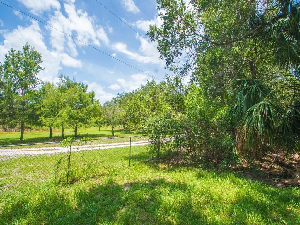 4655 52nd Avenue, Vero Beach, FL 32967 Photo