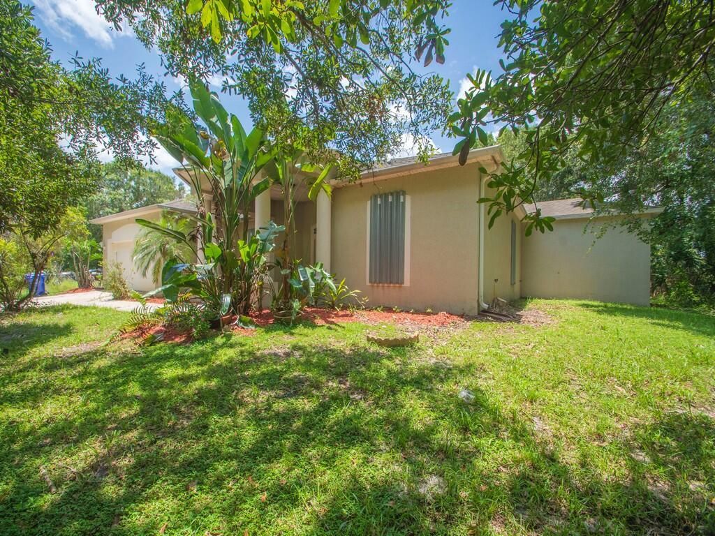 4655 52nd Avenue, Vero Beach, FL 32967 Photo