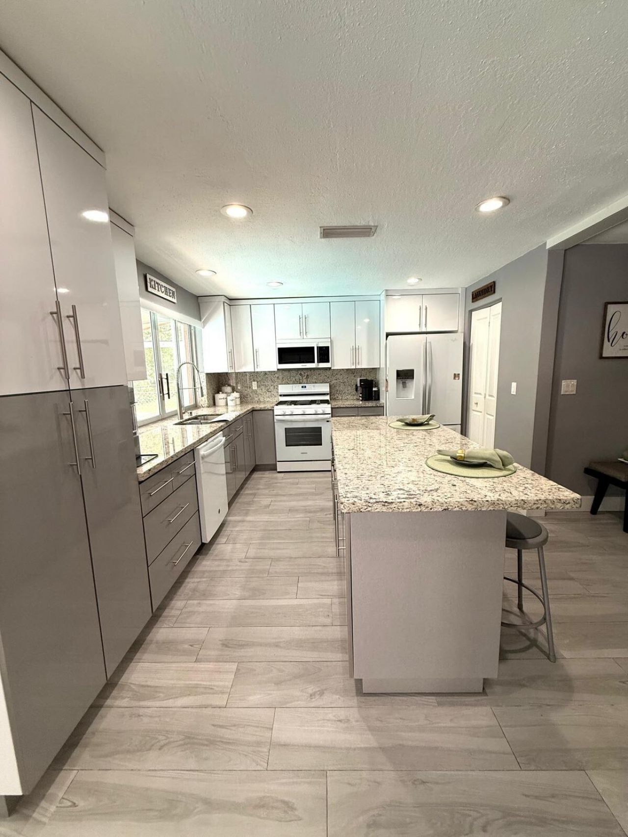 9340 NW 21st Manor, Sunrise, FL 33322 Photo