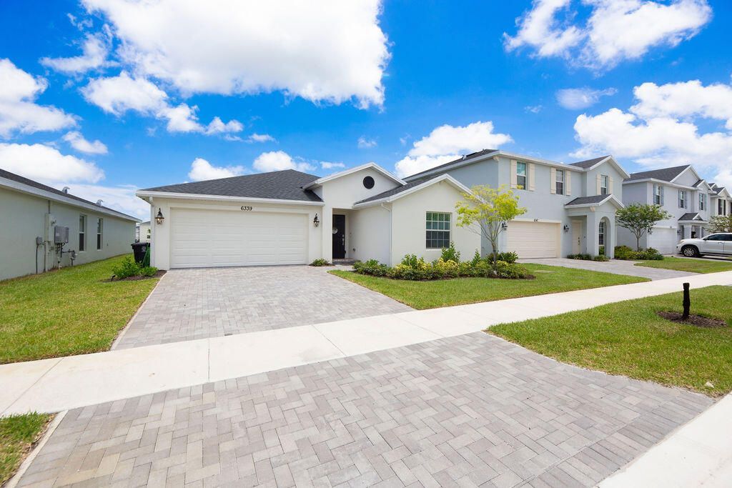 6339 NW Windwood Way, Port Saint Lucie, FL 34987 Photo