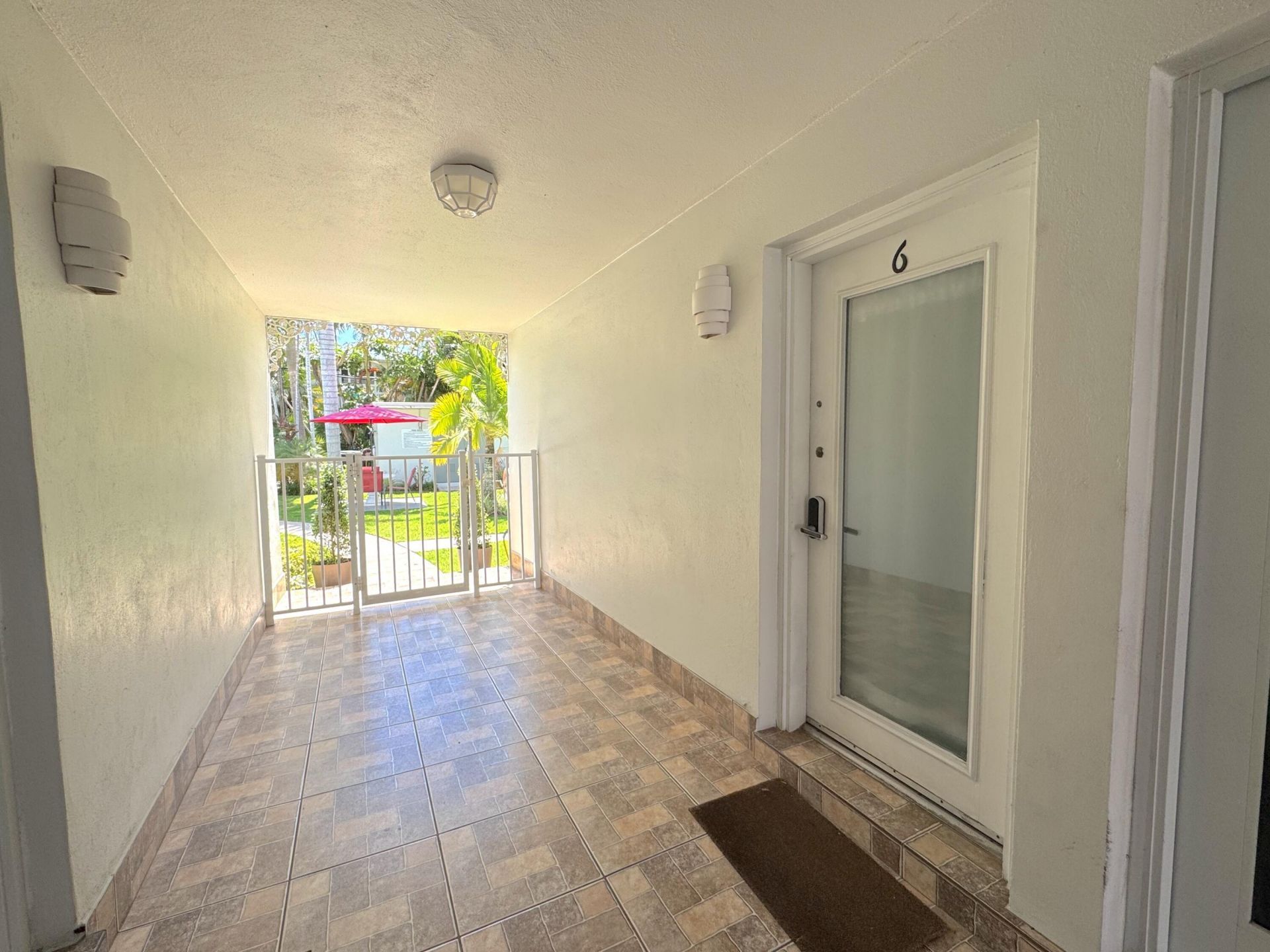 624 Antioch Avenue, Unit 6, Fort Lauderdale, FL 33304 Photo